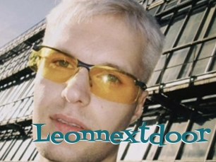 Leonnextdoor