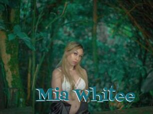 Mia_Whitee