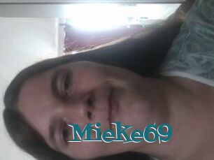 Mieke69