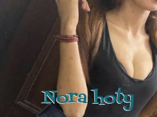 Nora_hoty