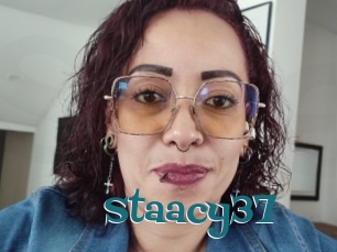 Staacy37